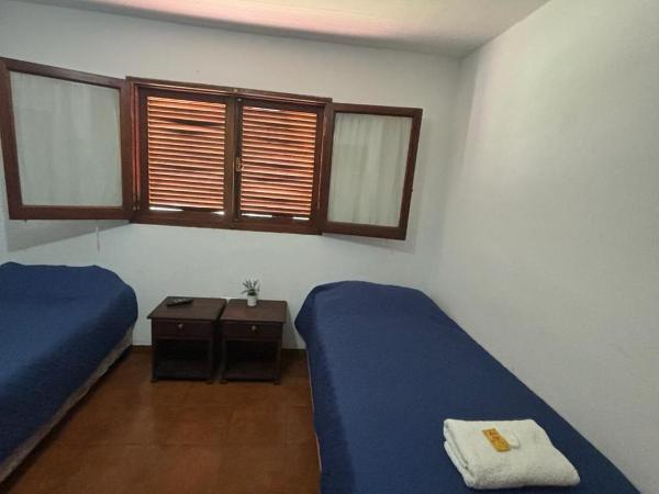 HOSTAL TILIAN : photo 2 de la chambre lit simple en dortoir