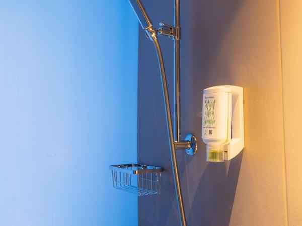 Fred Guest House Zürich Hauptbahnhof : photo 2 de la chambre chambre simple