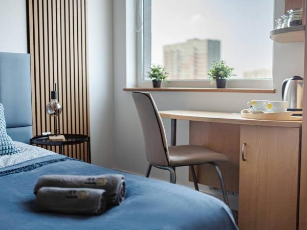 Sapphire Hotel Room Poznan : photo 2 de la chambre chambre double ou lits jumeaux