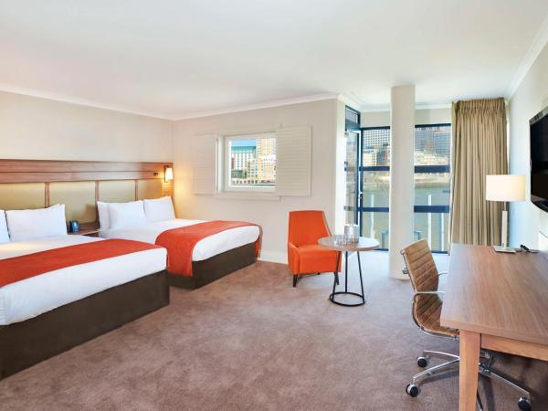 DoubleTree by Hilton London - Docklands Riverside : photo 1 de la chambre chambre double deluxe
