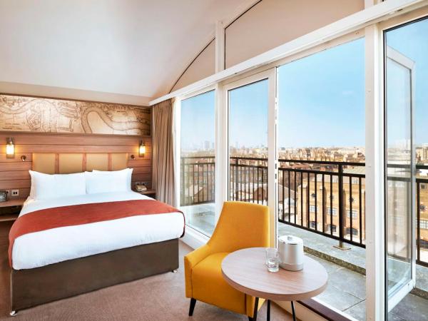 DoubleTree by Hilton London - Docklands Riverside : photo 3 de la chambre chambre lit queen-size de luxe avec vue