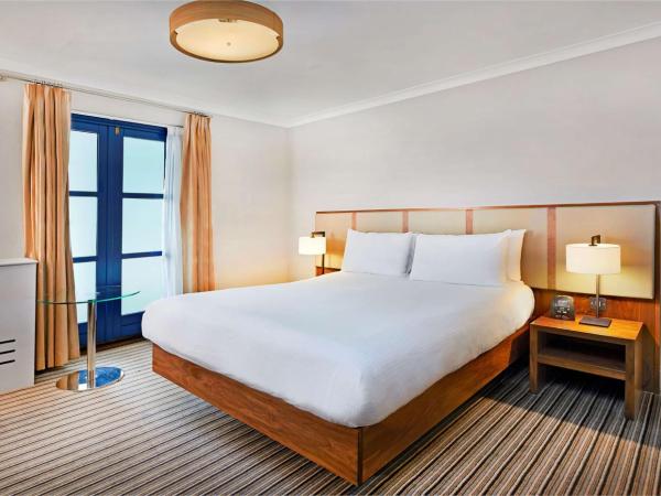 DoubleTree by Hilton London - Docklands Riverside : photo 2 de la chambre chambre lit king-size