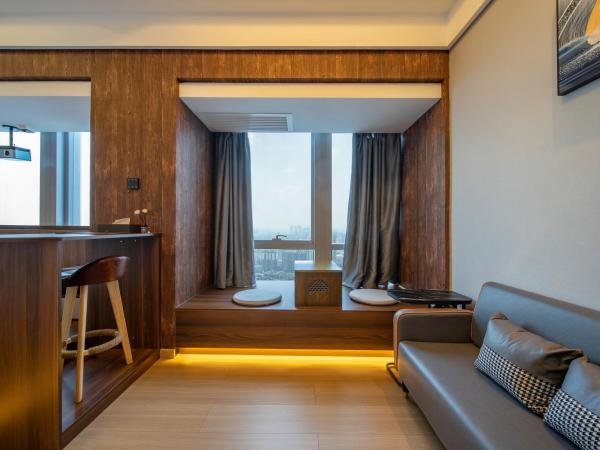 Xingyin Cloudy Hotel Guangzhou Changgang Subway Station - Free Shuttle Bus to Canton Fair Complex During Canton Fair Period : photo 2 de la chambre city view king suite