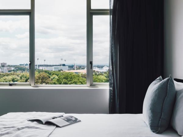 Quay West Suites Melbourne : photo 3 de la chambre one-bedroom deluxe apartment with one king bed and balcony