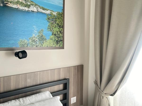 Panoramic Rooms Salerno Affittacamere : photo 5 de la chambre chambre simple