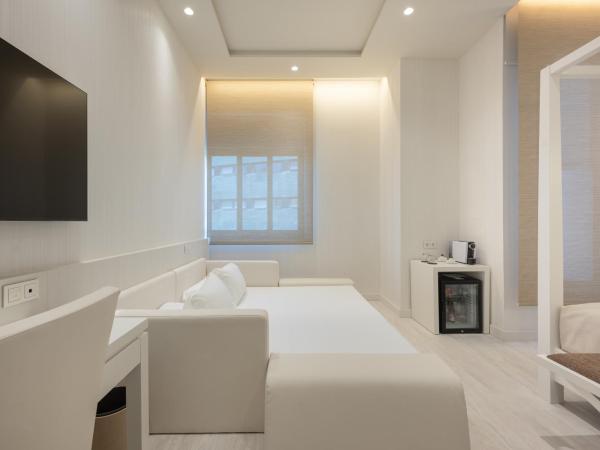 Hotel Saray : photo 9 de la chambre chambre familiale (2 adultes et 2 enfants)