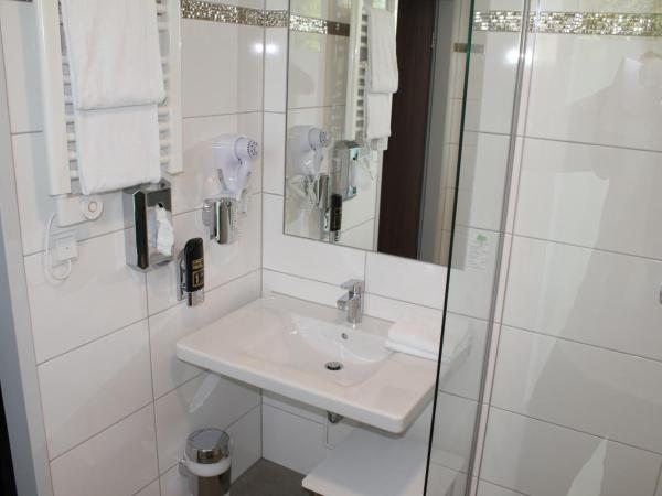 Arena Villa am Wasserpark : photo 4 de la chambre chambre double - accessible aux personnes à mobilité réduite