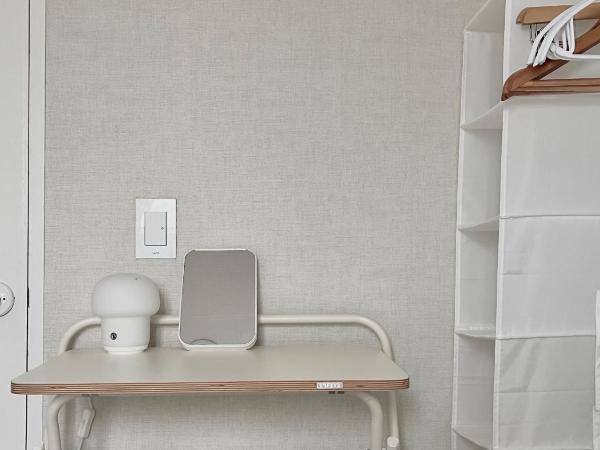 Seoul Yes Oui Ja Sharehouse : photo 2 de la chambre chambre lits jumeaux avec salle de bains commune