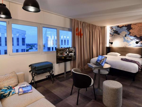 ibis Styles Saint Nazaire Centre Gare : photo 3 de la chambre suite junior avec 1 lit double et 1 canapé-lit