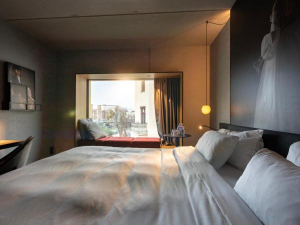 Radisson RED Hotel, Vienna : photo 7 de la chambre chambre standard - vue sur ville