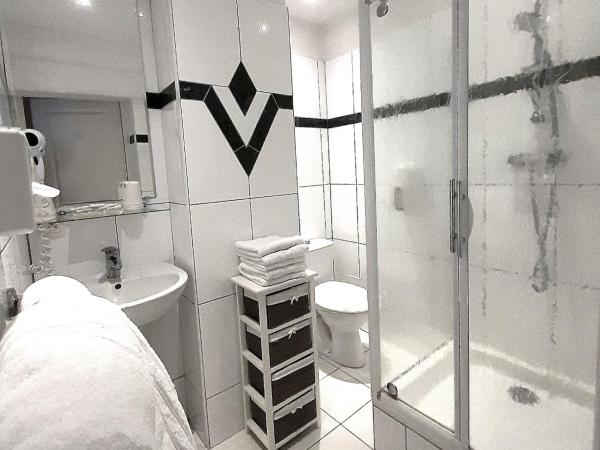 Les Cascades - Hôtel de Charme : photo 3 de la chambre chambre double