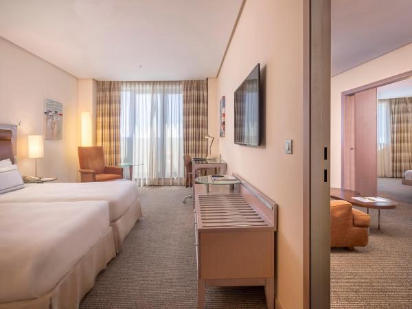 Melia Valencia : photo 4 de la chambre chambre familiale communicante