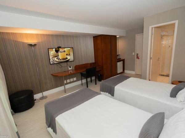 Promenade Palladium Leblon : photo 3 de la chambre chambre lits jumeaux de luxe - vue sur rue