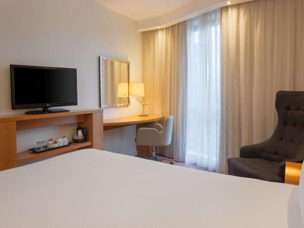 Hampton by Hilton London Waterloo : photo 2 de la chambre chambre lit queen-size 