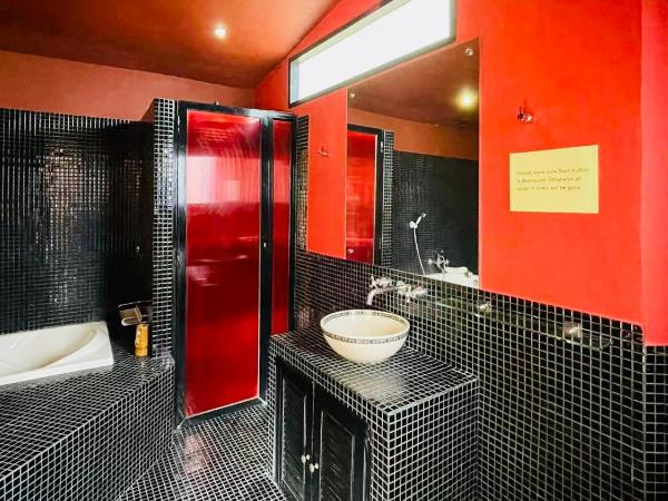 Sojourn 7 bedroom #villa #Full Moon#haadrin : photo 2 de la chambre chambre quadruple - vue sur mer