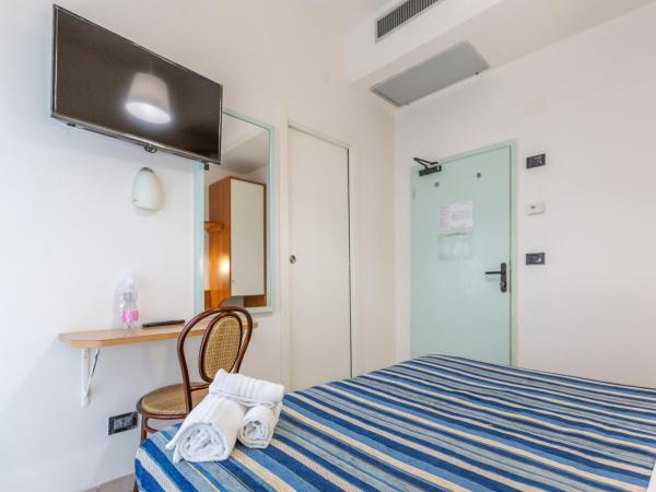 Hotel Vannucci : photo 1 de la chambre chambre double ou lits jumeaux Économique