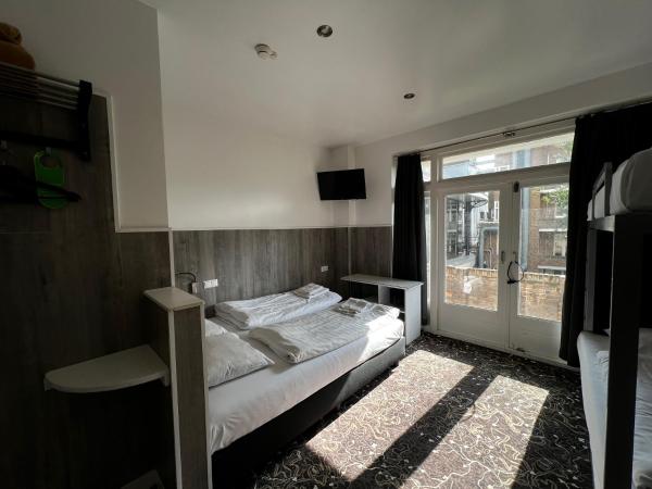 Budget Trianon Hotel : photo 5 de la chambre dortoir (6 adultes)