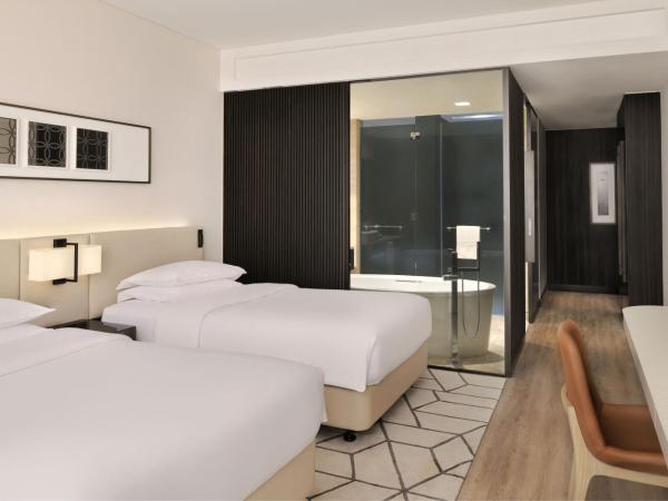 Sheraton Grand Hotel, Dubai : photo 6 de la chambre chambre deluxe avec lit(s) simple(s) ou lit(s) jumeau(x)