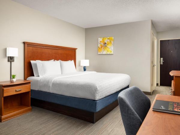 Hampton Inn Memphis-Walnut Grove/Baptist East : photo 4 de la chambre chambre lit king-size deluxe - non-fumeurs 