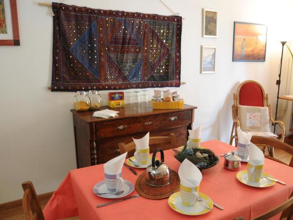 ZEUS Rooms Superior : photo 4 de la chambre chambre triple avec salle de bains privative