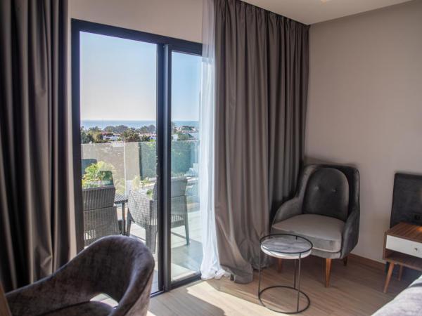Dominium Palace : photo 2 de la chambre chambre deluxe - vue partielle sur mer
