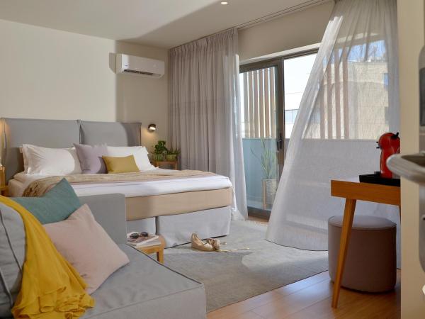 Mirivili Rooms & Suites : photo 5 de la chambre chambre double ou lits jumeaux supérieure