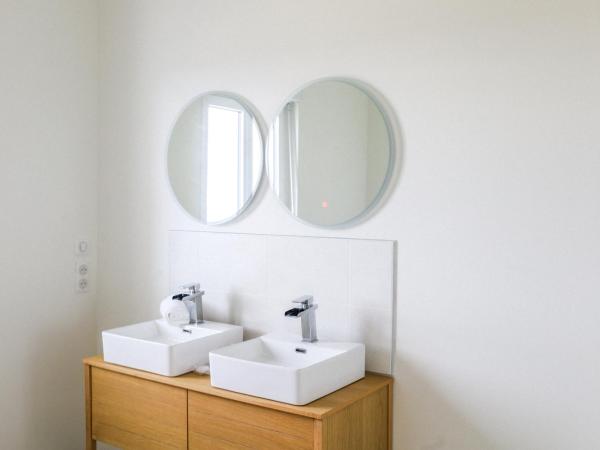 Le Domaine de La Tour des Vents : photo 6 de la chambre chambre double avec terrasse