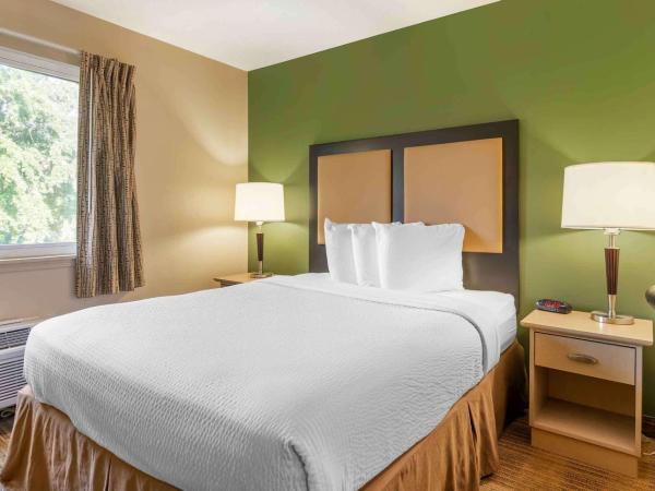 Extended Stay America Suites - Houston - Northwest - Hwy 290 - Hollister : photo 1 de la chambre studio lit queen-size - non-fumeurs