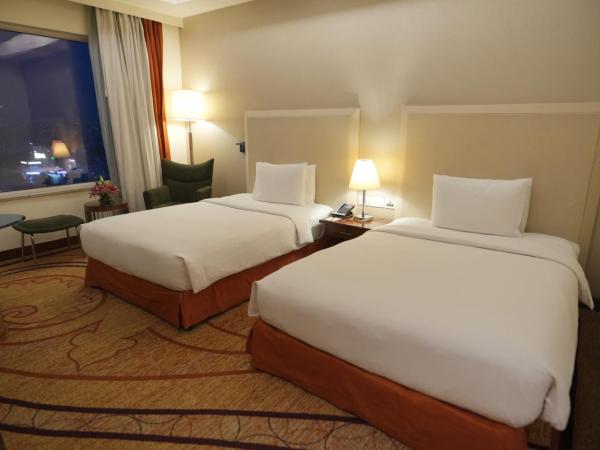 DoubleTree by Hilton Gurgaon New Delhi NCR : photo 2 de la chambre chambre lits jumeaux exécutive avec accès au salon