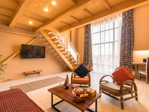 Sunshine Resort Pokhara : photo 6 de la chambre chambre lit queen-size avec balcon