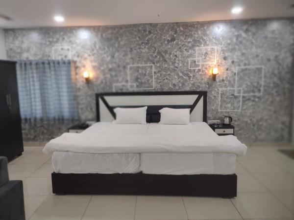 RESORT GOLDEN CAVE : photo 4 de la chambre suite deluxe avec lit king-size