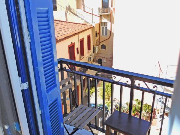 Lucia Hotel : photo 1 de la chambre chambre double ou lits jumeaux - vue partielle sur mer