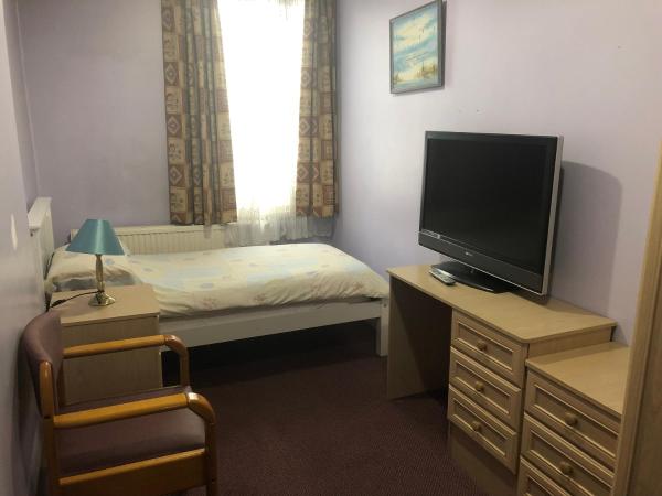 St James's House : photo 4 de la chambre chambre simple standard avec salle de bains commune