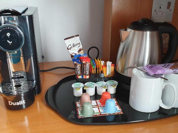 Holiday Inn Bournemouth, an IHG Hotel : photo 1 de la chambre chambre lit queen-size standard - dernier Étage