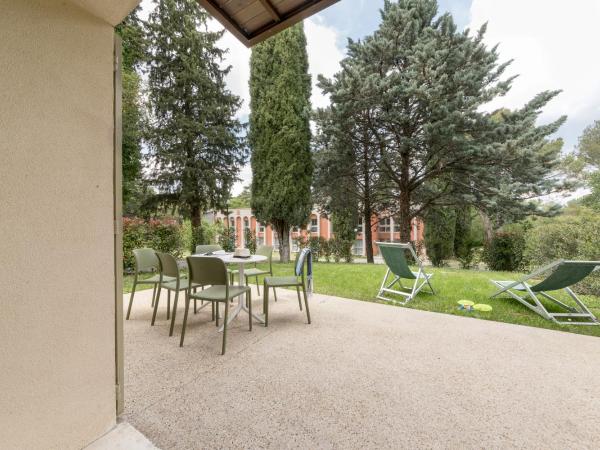 Belambra Clubs L'Isle Sur La Sorgue - Domaine De Mousquety : photo 2 de la chambre appartement 3 chambres