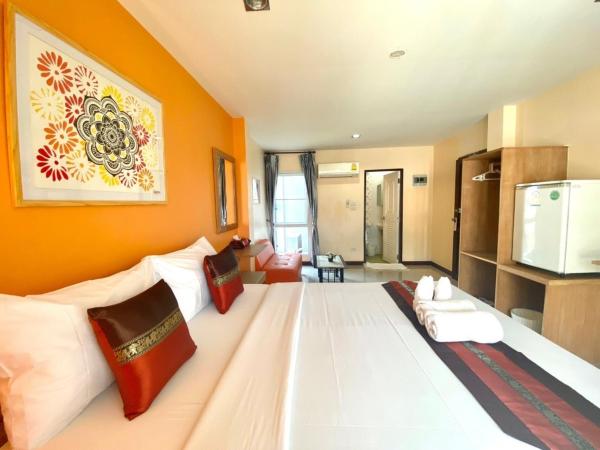 Chinda Boutique Hotel - SHA Certified : photo 8 de la chambre chambre double deluxe avec balcon
