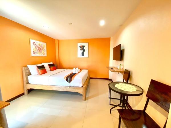 Chinda Boutique Hotel - SHA Certified : photo 1 de la chambre chambre double avec salle de bains privative