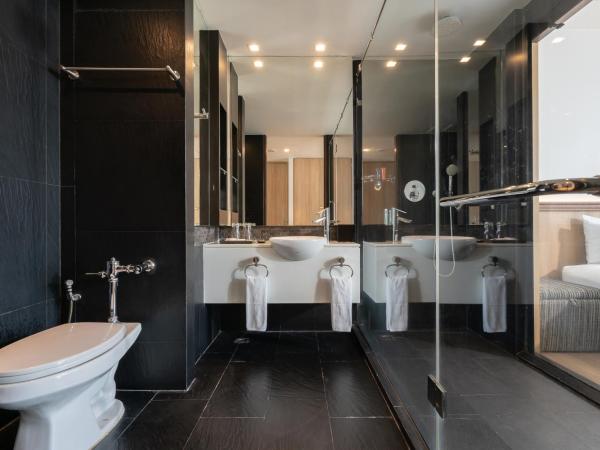 VIC 3 Bangkok Hotel : photo 7 de la chambre chambre double premier