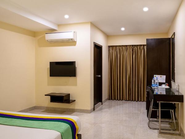 Treebo Acsys, Gachibowli : photo 8 de la chambre premium room with living room