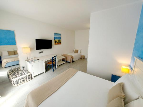 Hotel La Villa Del Mare : photo 4 de la chambre chambre triple confort