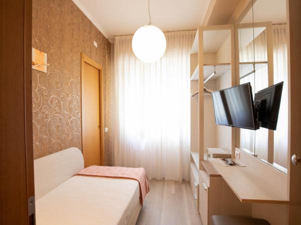 Hotel Ombretta Mare : photo 1 de la chambre chambre simple standard