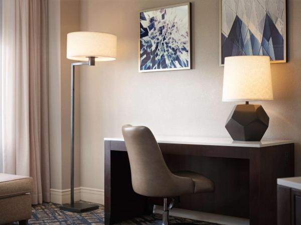 Hilton Orlando Lake Buena Vista - Disney Springs™ Area : photo 4 de la chambre chambre 2 lits queen-size - accessible aux malentendants