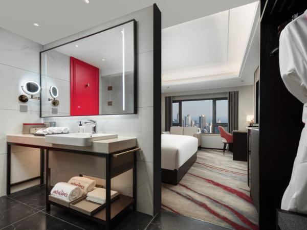 Mövenpick by Accor Binjiang Nanjing : photo 3 de la chambre chambre lit king-size deluxe