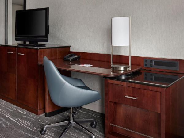 Halifax Marriott Harbourfront Hotel : photo 2 de la chambre chambre lit king-size