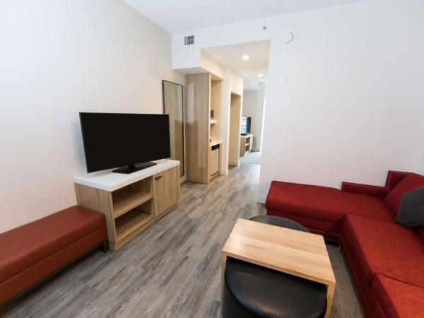 Hilton Garden Inn Savannah Historic District : photo 4 de la chambre suite king 1 chambre avec balcon