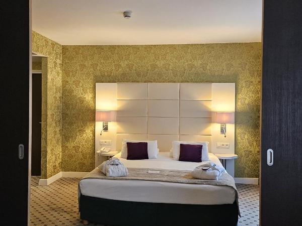 Mercure Hotel Brussels Centre Midi : photo 6 de la chambre suite exécutive - un lit double