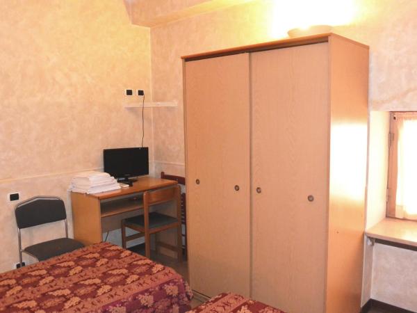 Hotel Nettuno : photo 2 de la chambre chambre triple (1 lit queen-size + 1 lit simple)