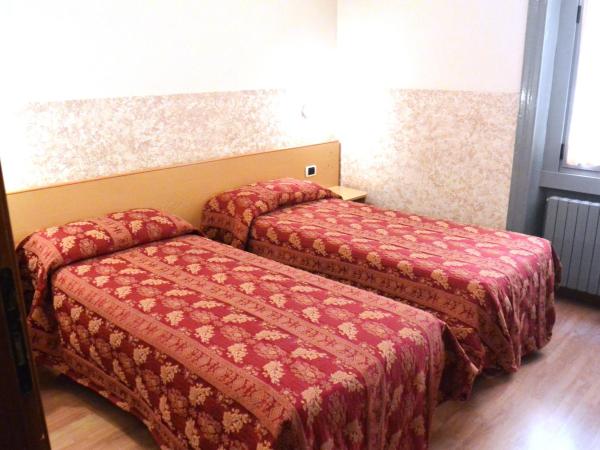 Hotel Nettuno : photo 1 de la chambre chambre lits jumeaux