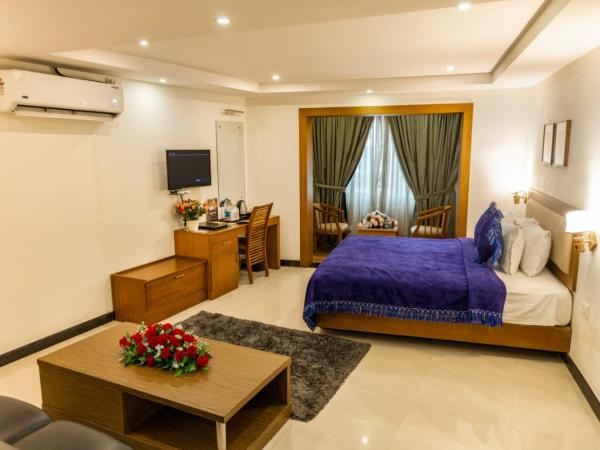 Hill Palace Hotel & Spa : photo 5 de la chambre chambre lit king-size supérieure