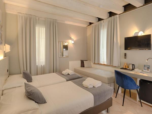 Hotel Fontana Verona : photo 2 de la chambre chambre double ou lits jumeaux avec lit d'appoint